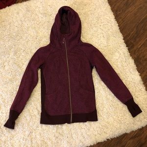 Lululemon sweatshirt